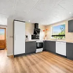 Eira - 350m To The Fjord By Interhome *