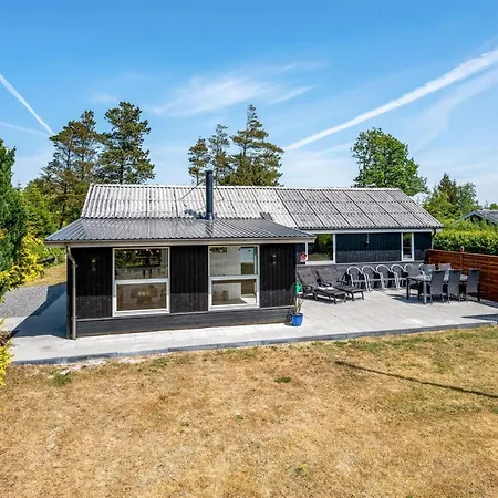 Eira - 350m To The Fjord By Interhome